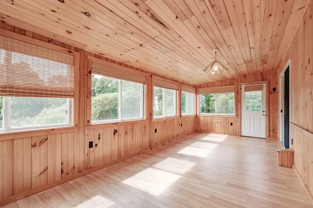 105 W Washington Road Washington ME 04574