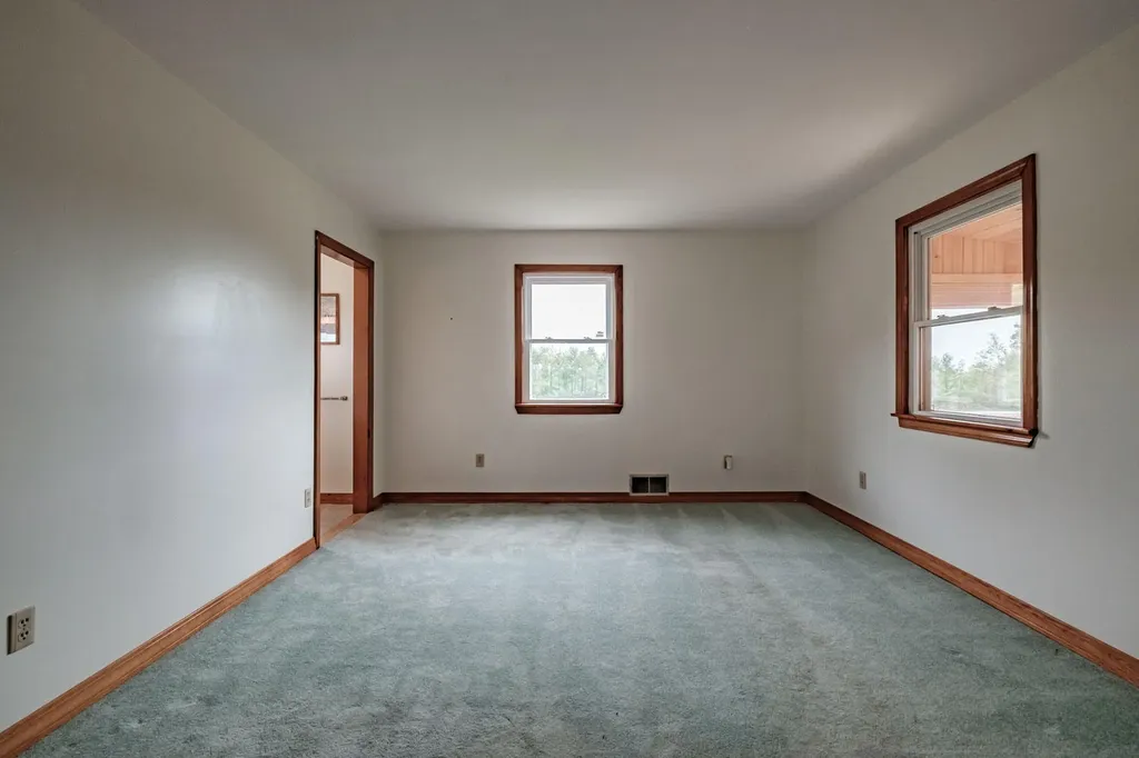 105 W Washington Road Washington ME 04574