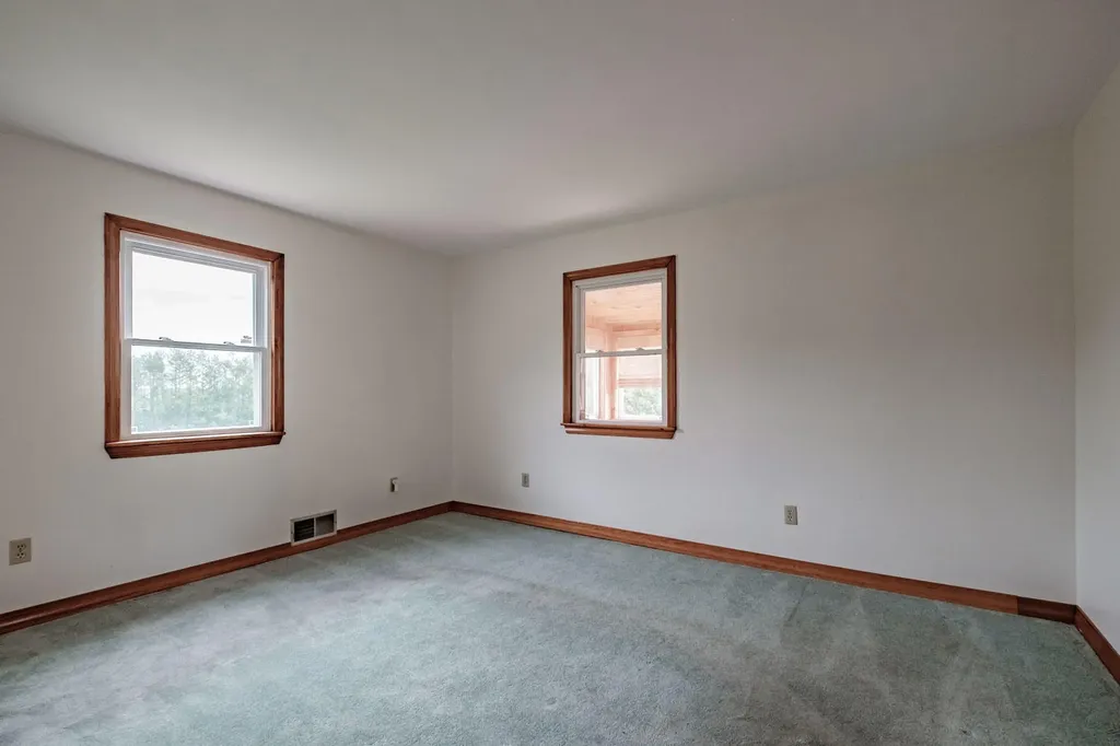 105 W Washington Road Washington ME 04574