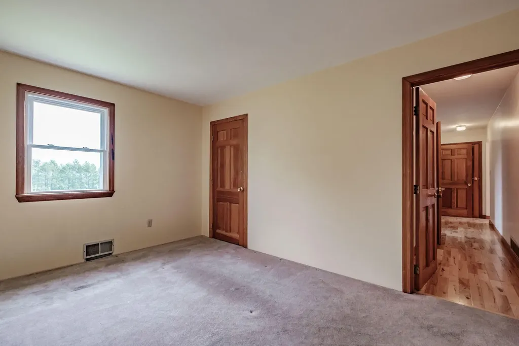 105 W Washington Road Washington ME 04574