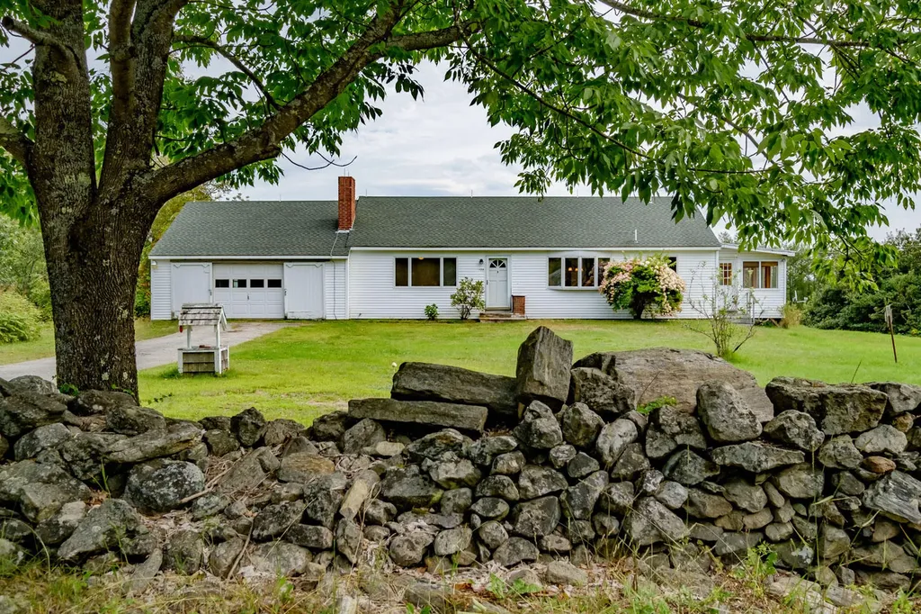 105 W Washington Road Washington ME 04574
