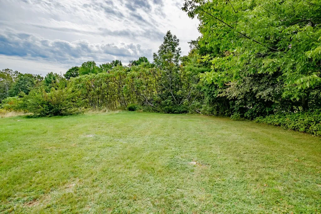 105 W Washington Road Washington ME 04574