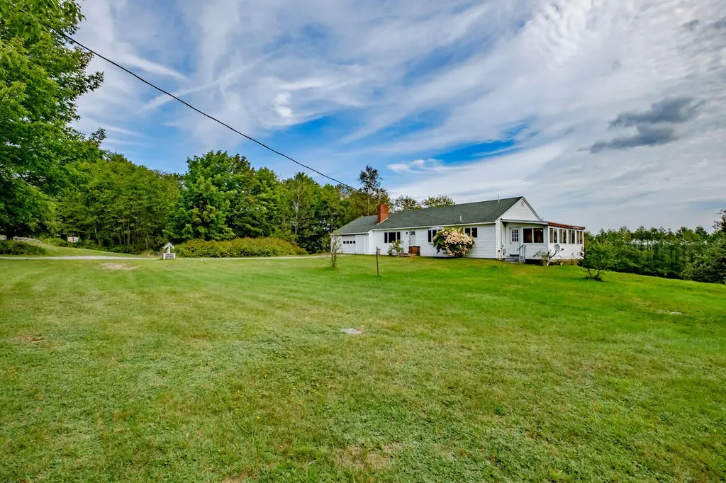 105 W Washington Road Washington ME 04574