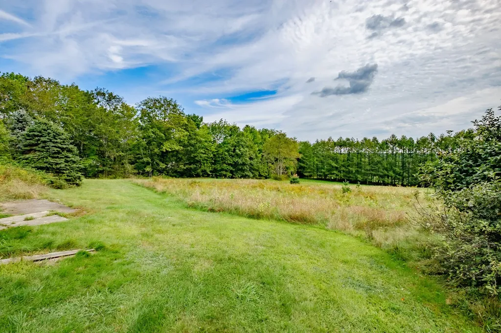 105 W Washington Road Washington ME 04574