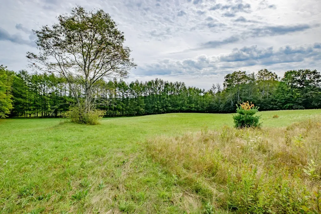105 W Washington Road Washington ME 04574