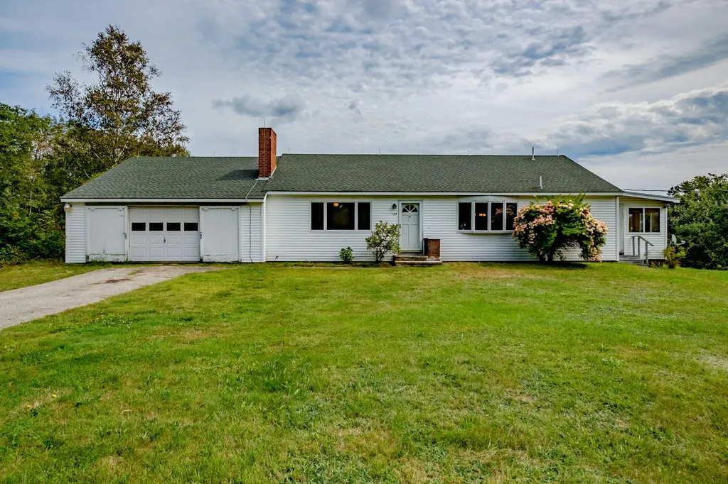 105 W Washington Road Washington ME 04574