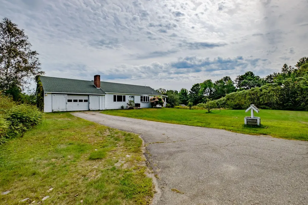 105 W Washington Road Washington ME 04574