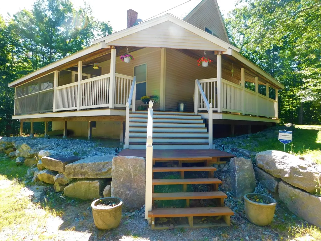 93 Maple Street Fryeburg ME 04037