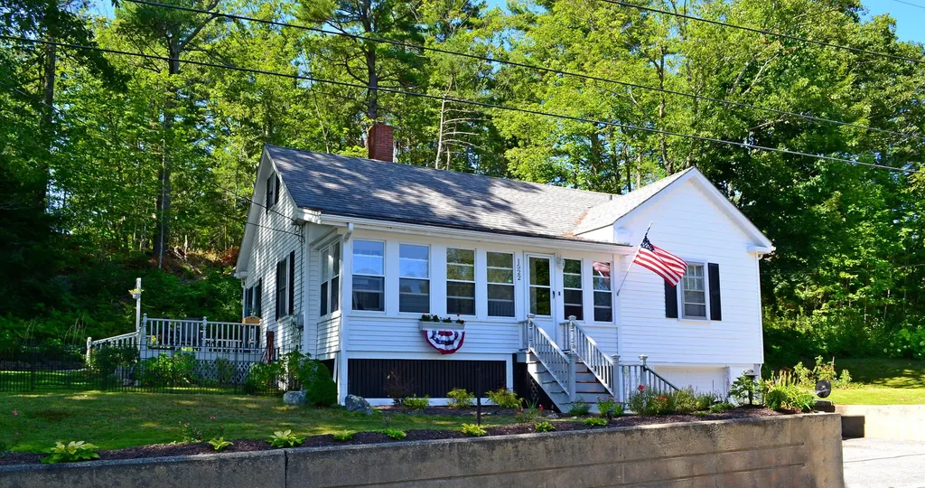 1522 Washington Street Bath ME 04530
