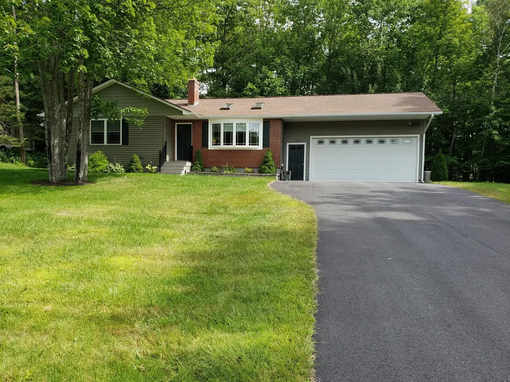 74 Garden Circle Auburn ME 04210