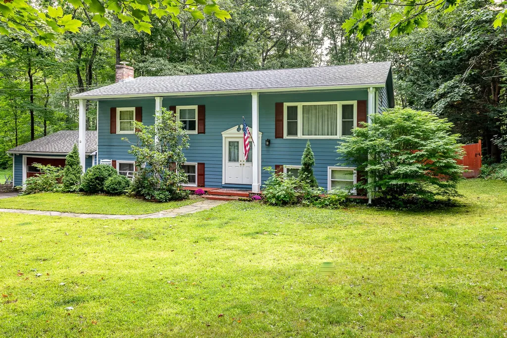 10 Birch Ridge Avenue Topsham ME 04086