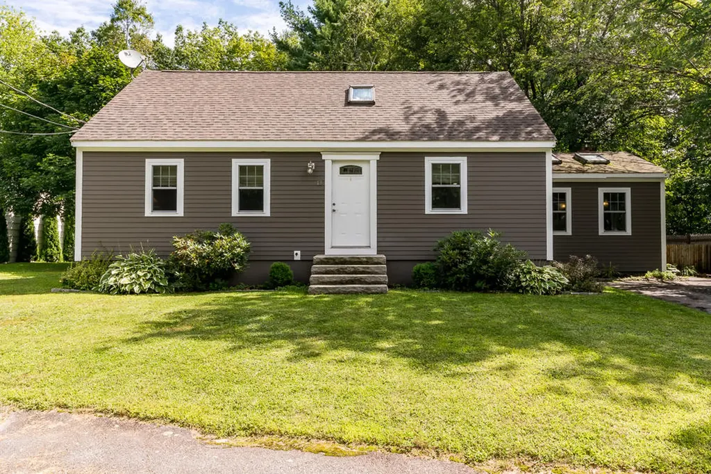 13 Settlers Road Westbrook ME 04092