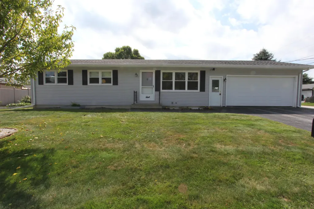 19 Ann Street Lewiston ME 04240