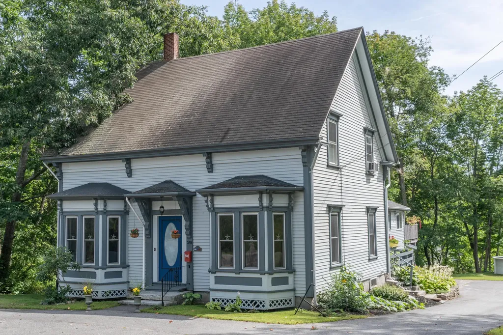 369 Front Street Richmond ME 04357