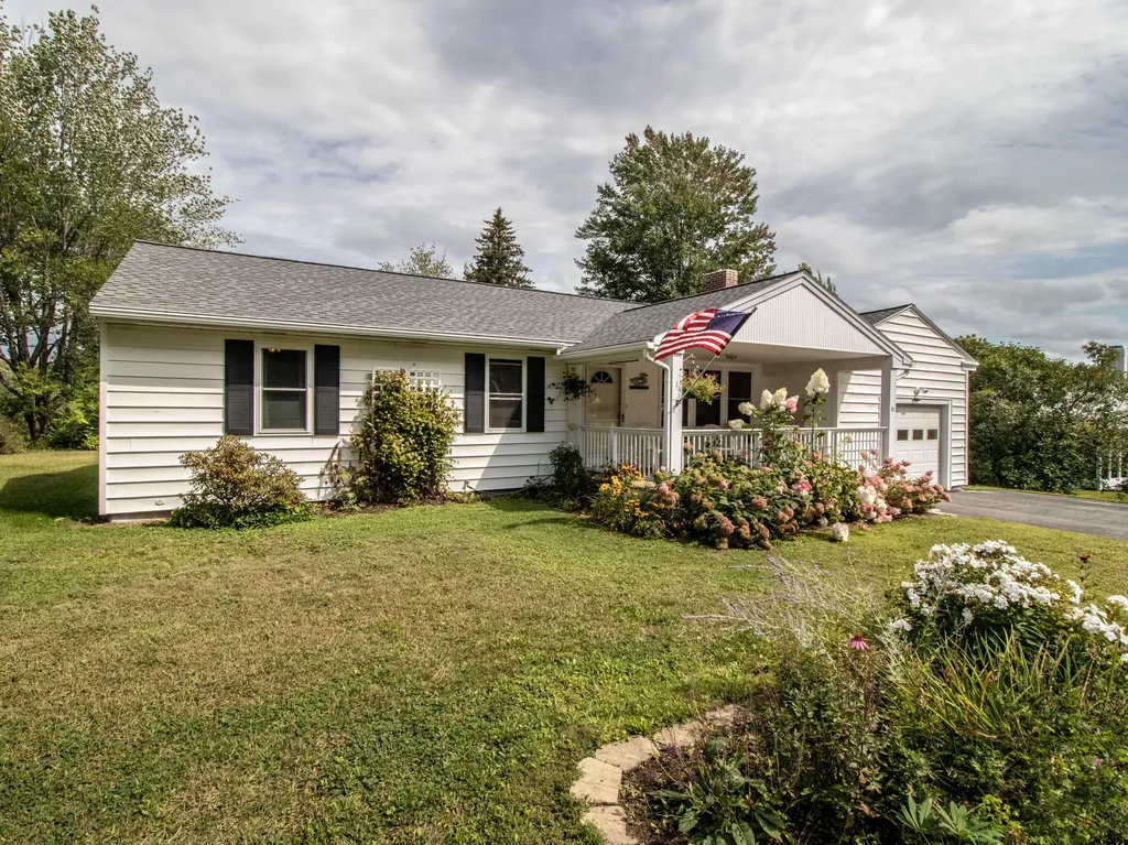 12 Highland Avenue Waterville ME 04901