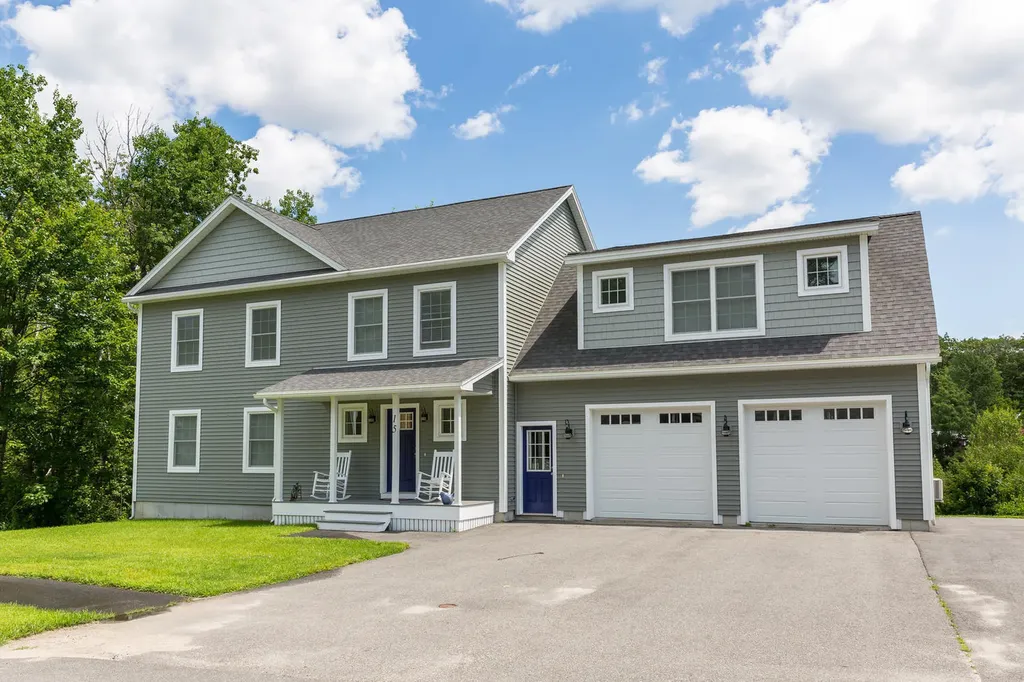 15 Owens Way Scarborough ME 04074