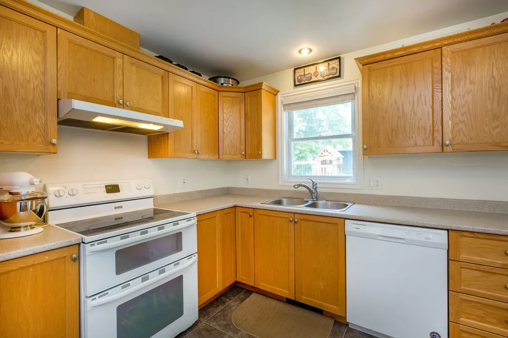 37 Olive Avenue Lewiston ME 04240