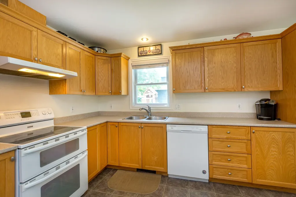 37 Olive Avenue Lewiston ME 04240