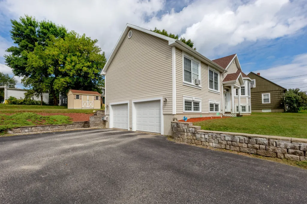 37 Olive Avenue Lewiston ME 04240