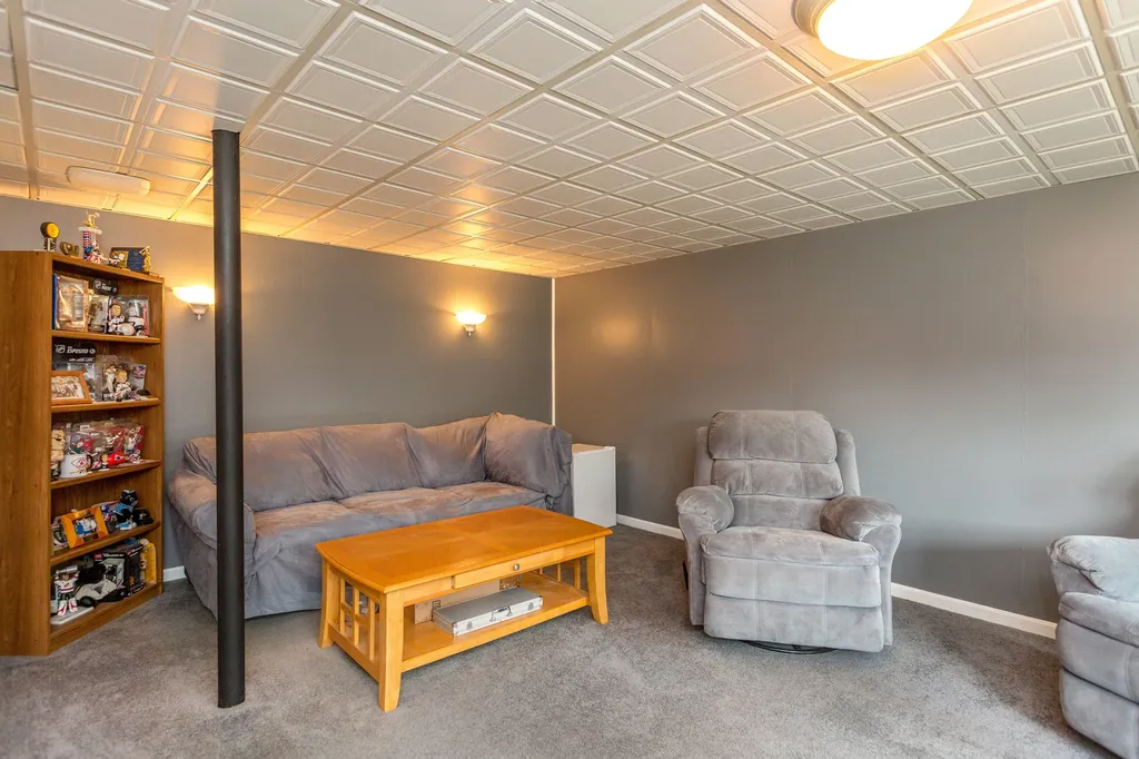 37 Olive Avenue Lewiston ME 04240