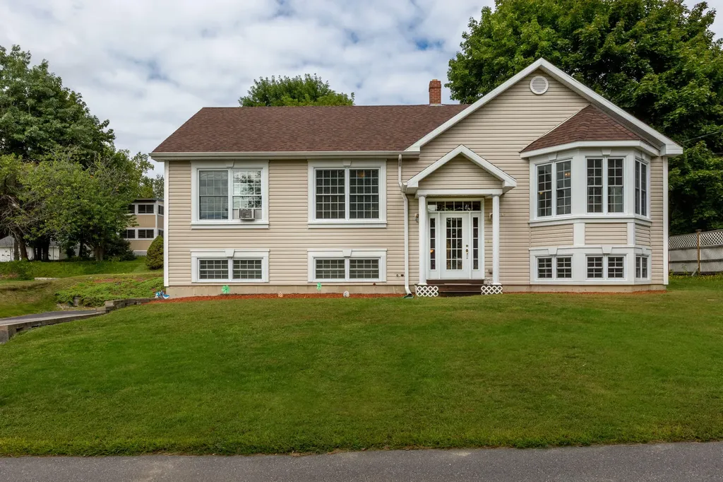 37 Olive Avenue Lewiston ME 04240