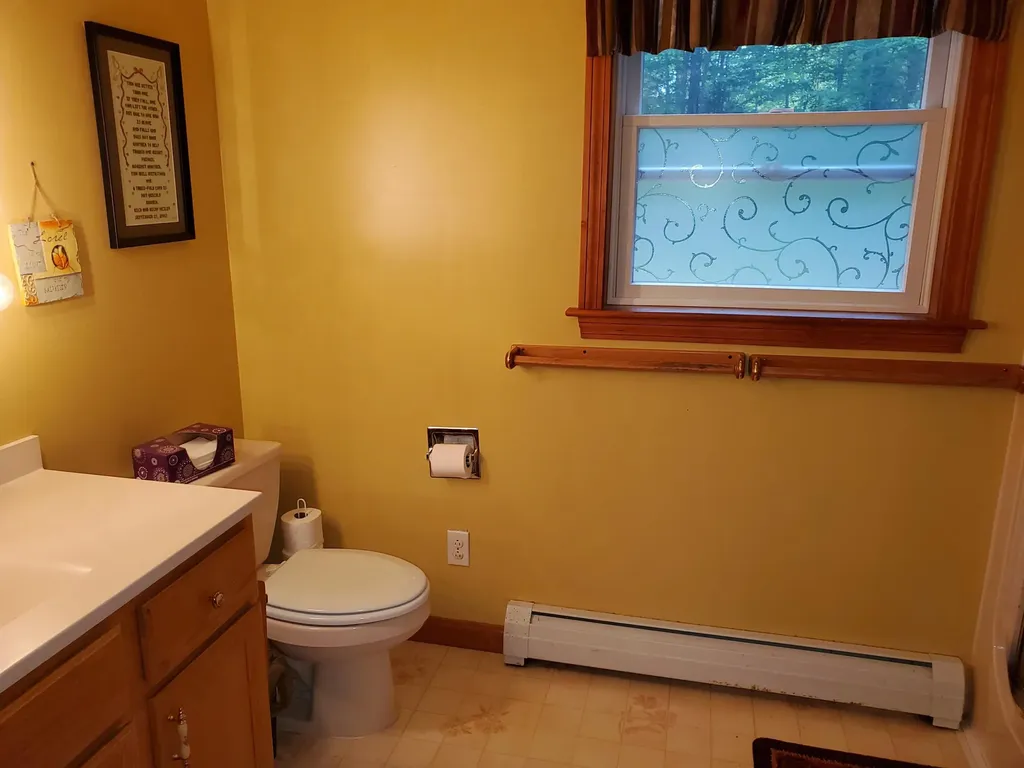 15 Fox Run Turner ME 04282