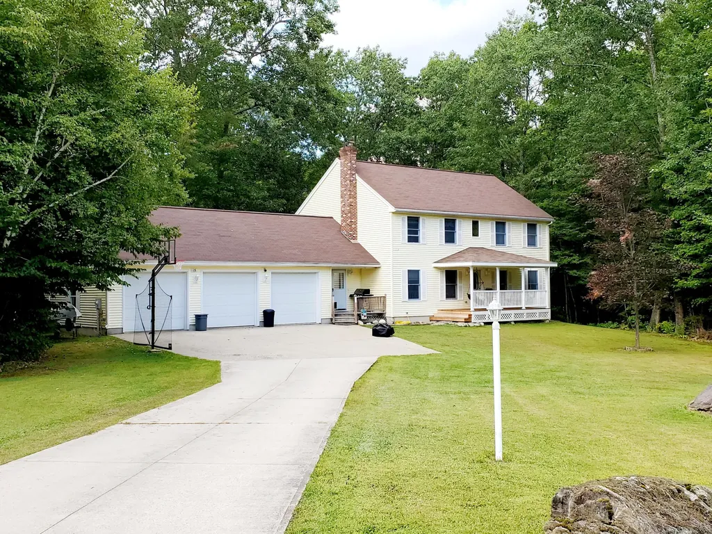 15 Fox Run Turner ME 04282