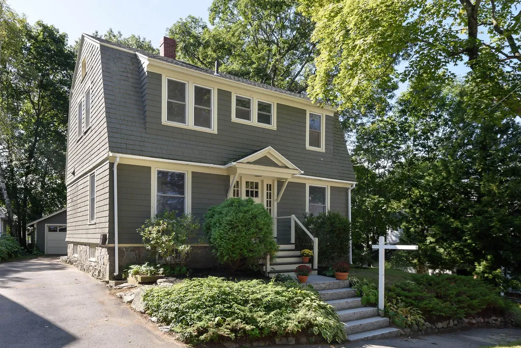 12 Belknap Street Portland ME 04103