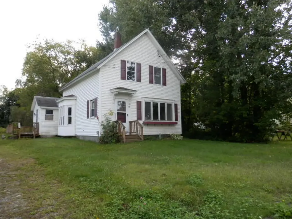 38 Baker Street Clinton ME 04927