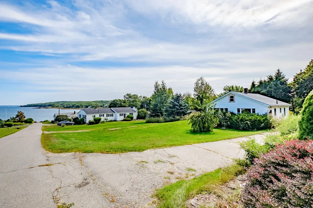 11 Everett Avenue Owls Head ME 04854