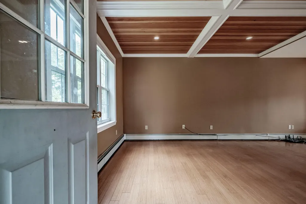 19 Davis Annex Gorham ME 04038