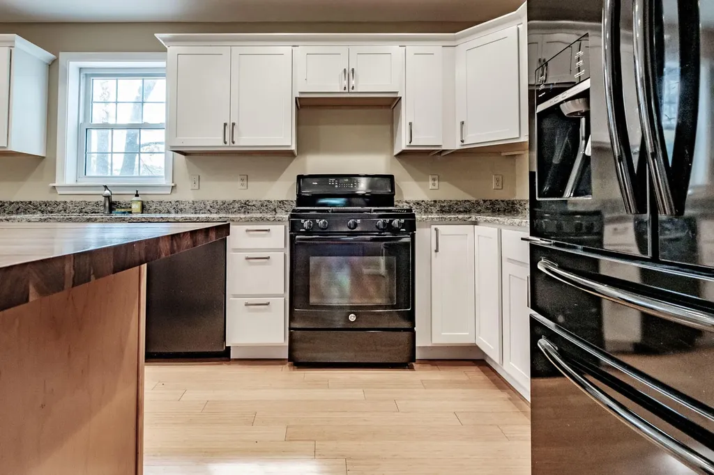 19 Davis Annex Gorham ME 04038