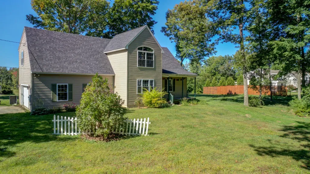 19 Davis Annex Gorham ME 04038