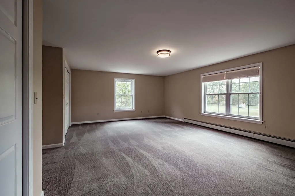 19 Davis Annex Gorham ME 04038