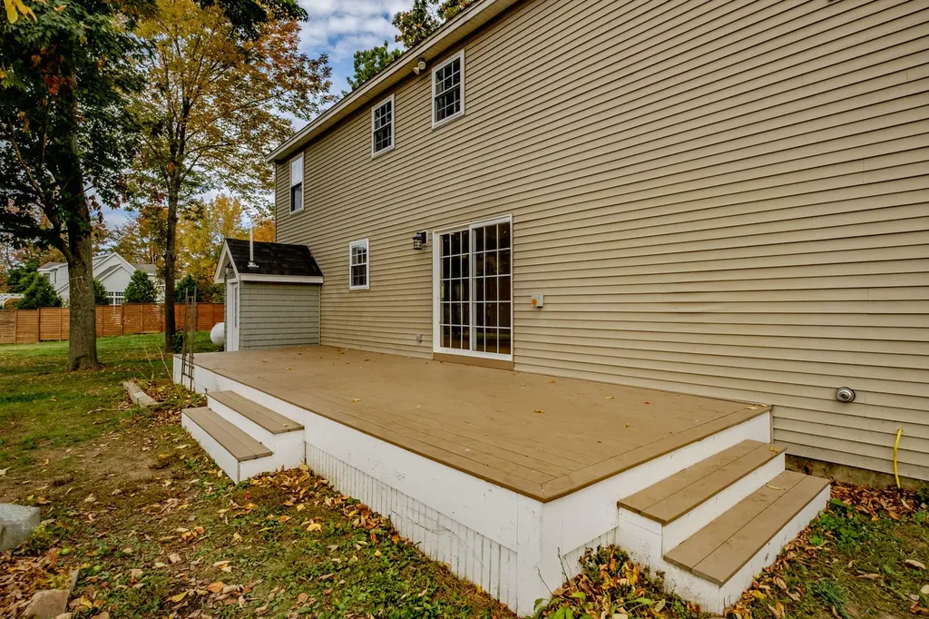 19 Davis Annex Gorham ME 04038