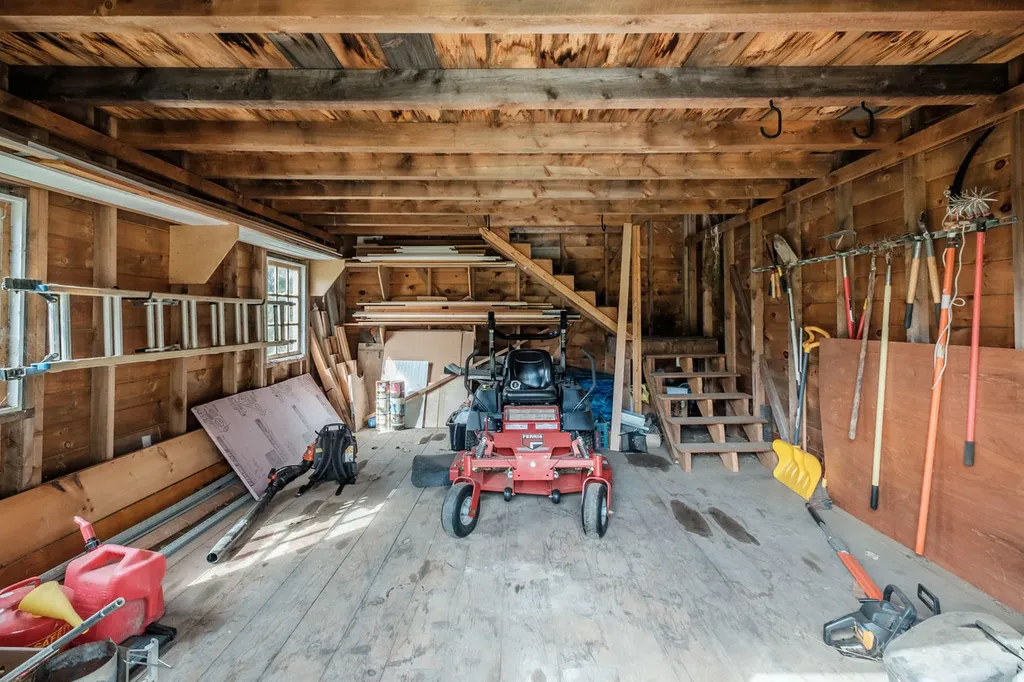 19 Davis Annex Gorham ME 04038