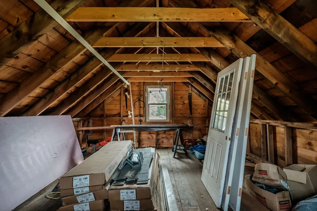 19 Davis Annex Gorham ME 04038