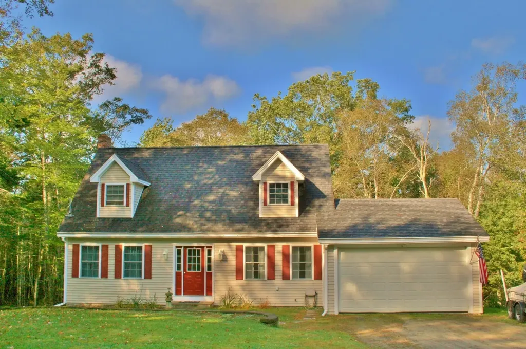 71 Newfoundland Drive Cushing ME 04563