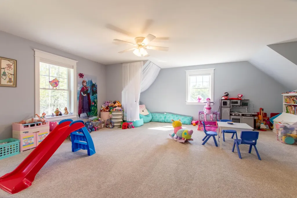 68 Rawley Drive Hampden ME 04444