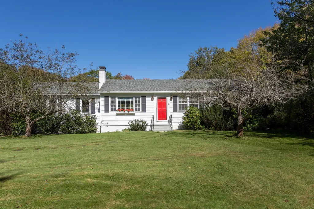 25 Westview Road Damariscotta ME 04543