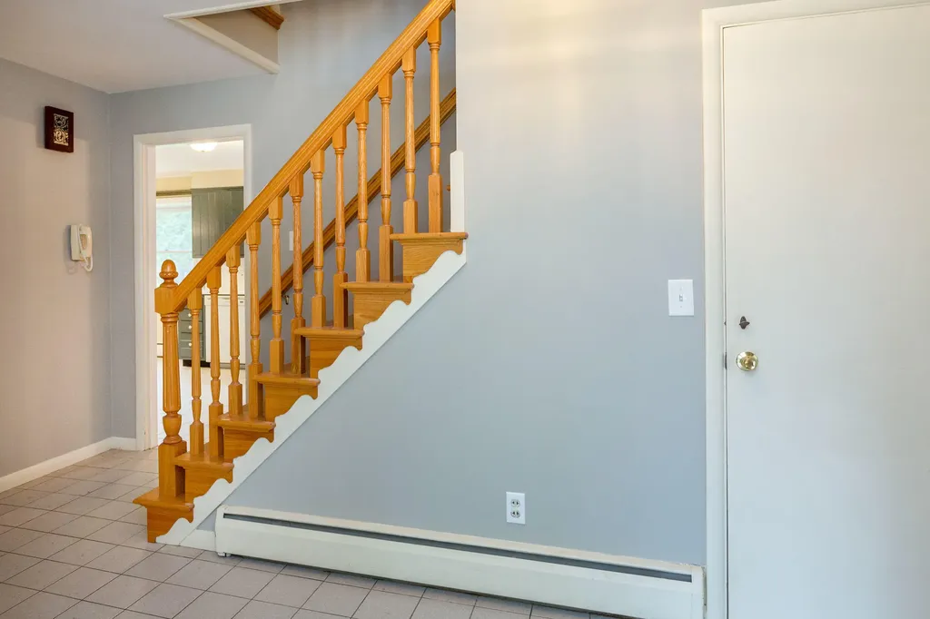 40 Robinson Gardens Lewiston ME 04240