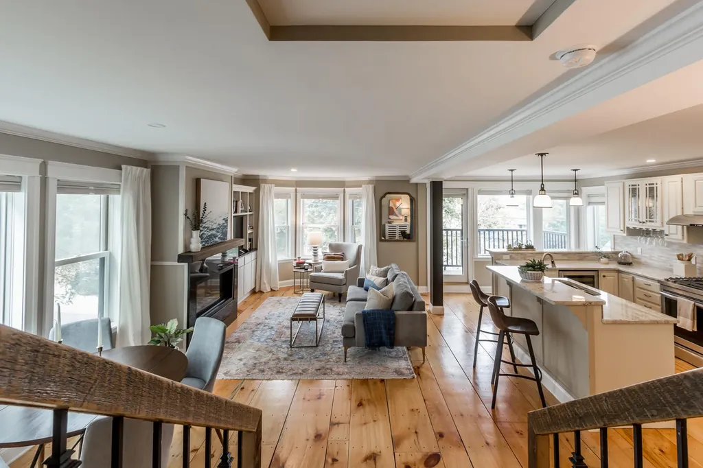 32 Turner Street Portland ME 04101