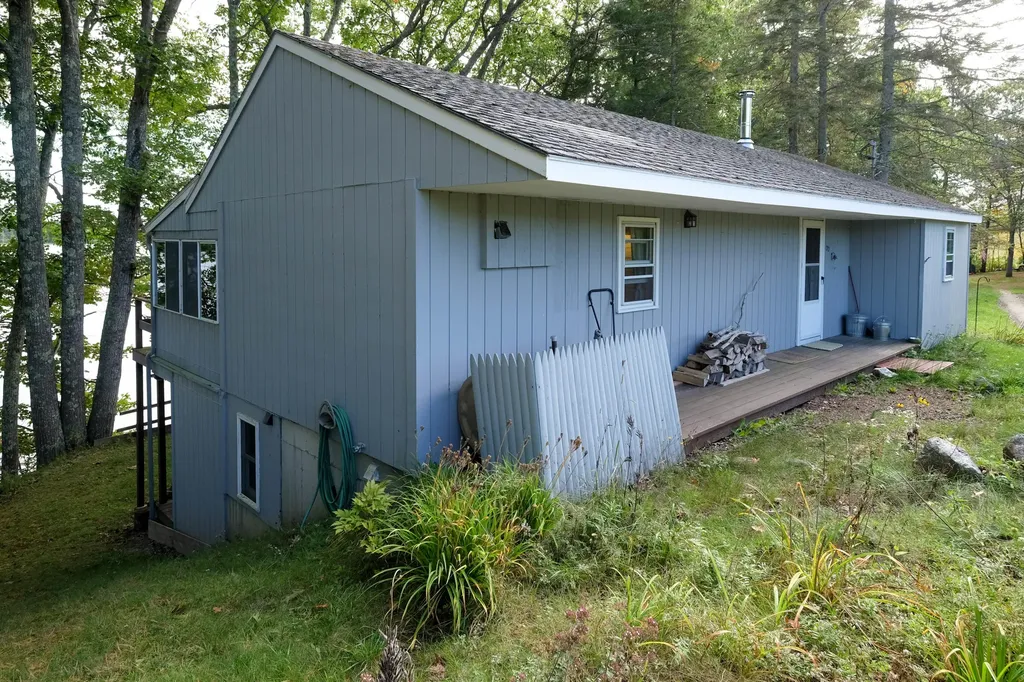 20 Loon Lane Warren ME 04864