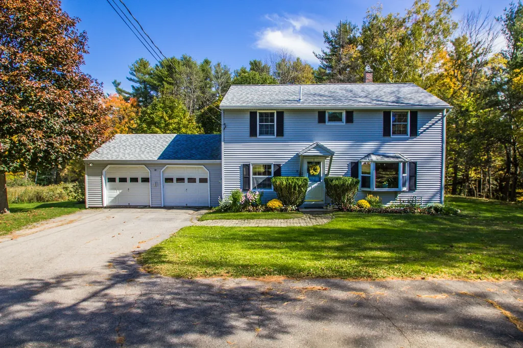 32 Blaine Road Hallowell ME 04347