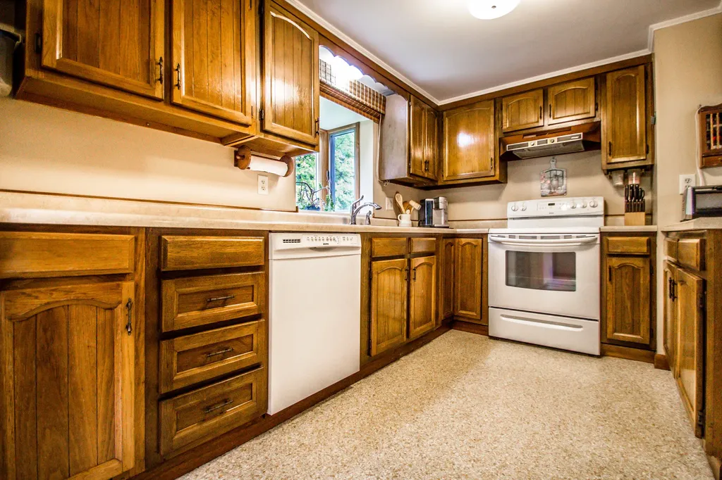 32 Blaine Road Hallowell ME 04347