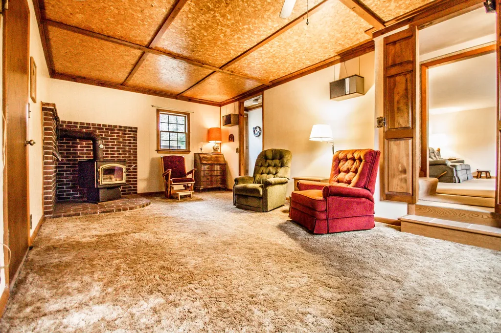 32 Blaine Road Hallowell ME 04347