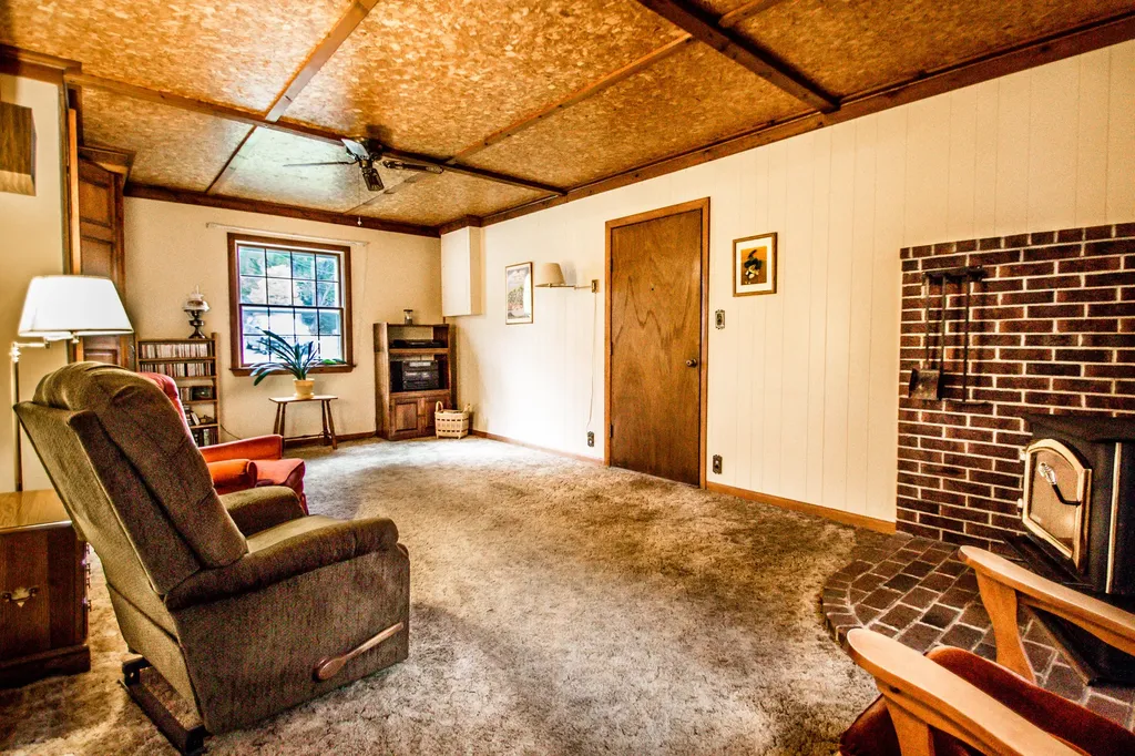 32 Blaine Road Hallowell ME 04347