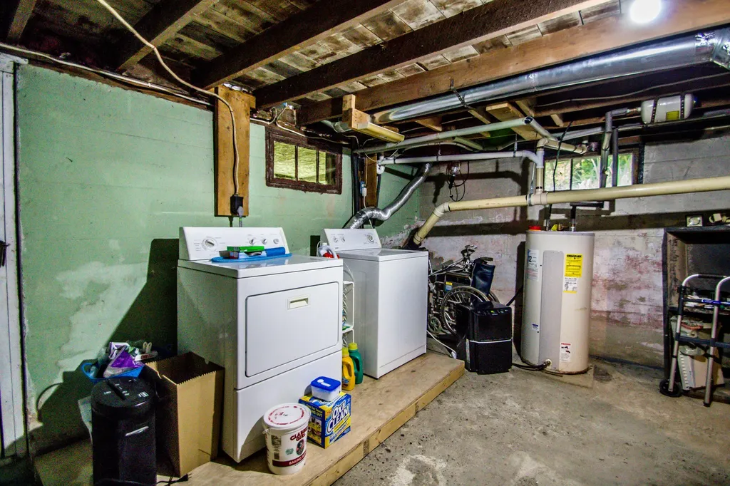 32 Blaine Road Hallowell ME 04347