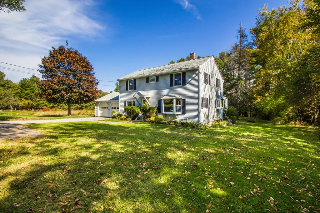 32 Blaine Road Hallowell ME 04347