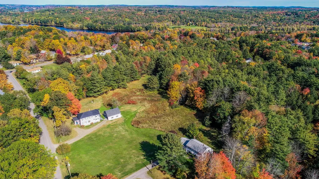 32 Blaine Road Hallowell ME 04347